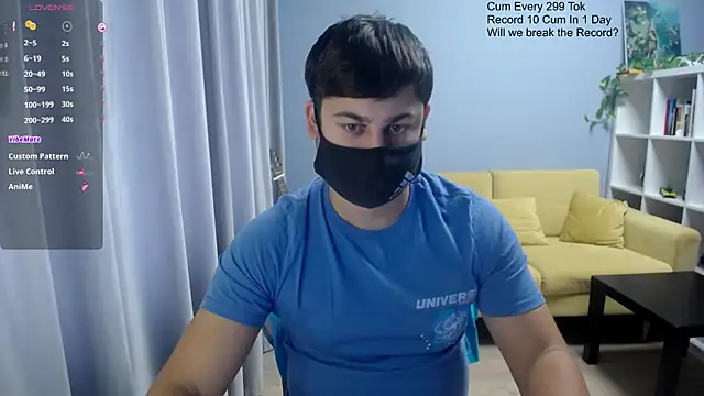 Snapshot of Tomguys chatting on November 13, 2025, 7:34 am Tomguys online show from November 13, 2025, 7:34 am