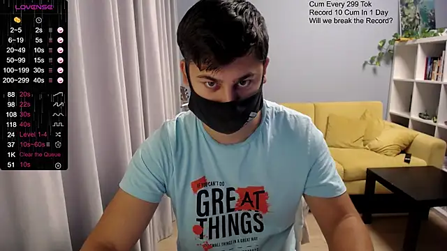 Snapshot of Tomguys chatting on November 5, 2025, 7:44 am Tomguys online show from November 5, 2025, 7:44 am