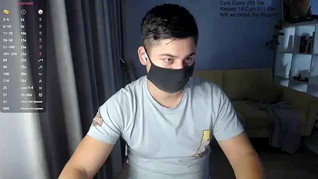 Snapshot of Tomguys chatting on December 1, 2025, 8:10 pm Tomguys online show from December 1, 2025, 8:10 pm