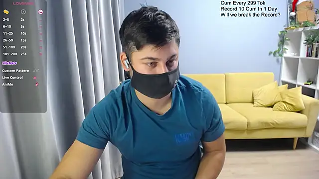 Snapshot of Tomguys chatting on December 13, 2025, 8:04 pm Tomguys online show from December 13, 2025, 8:04 pm