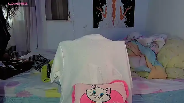 kiarybell   online show from April 11, 2026, 8:23 pm