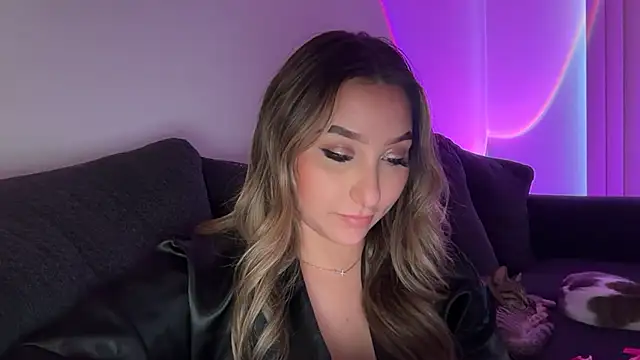 Snapshot of lustfulsmiles chatting on February 13, 2026, 4:07 pm lustfulsmiles online show from February 13, 2026, 4:07 pm