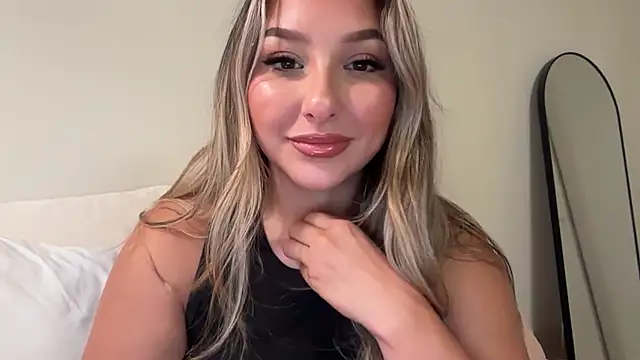 Snapshot of lustfulsmiles chatting on September 24, 2025, 11:50 am lustfulsmiles online show from September 24, 2025, 11:50 am