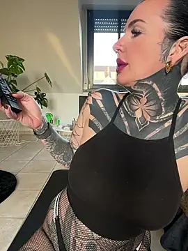 InkedBiitch online show from March 7, 2025, 6:46 am