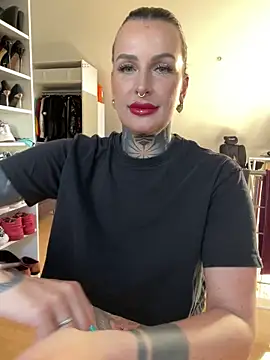 InkedBiitch online show from April 1, 2026, 6:48 am