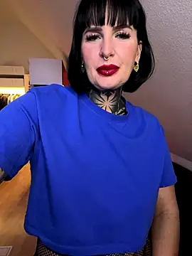 InkedBiitch online show from January 7, 2026, 7:24 am