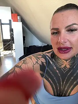 InkedBiitch online show from April 7, 2026, 6:04 am