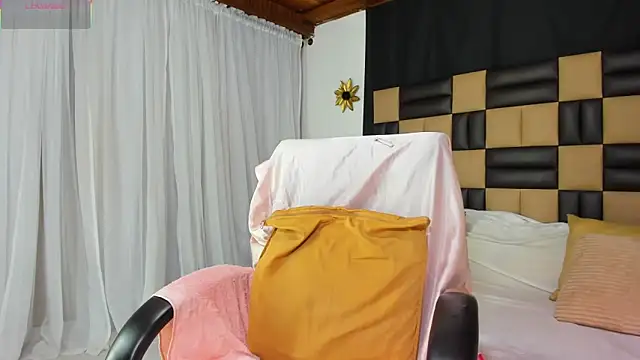 BarbieKano online show from October 17, 2025, 11:50 pm