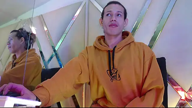 StefyFerrer online show from October 26, 2025, 2:34 am