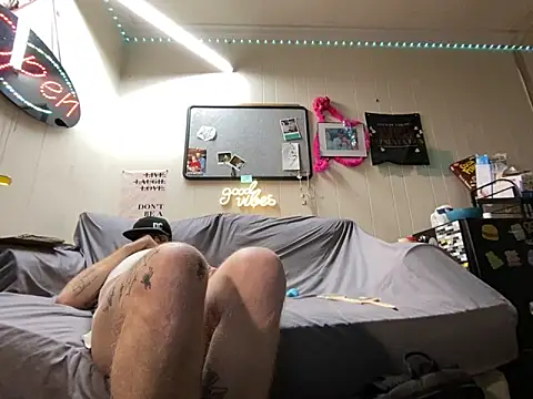 Snapshot of WhiteChocalate_69 chatting on March 8, 2025, 2:51 pm WhiteChocalate 69 online show from March 8, 2025, 2:51 pm