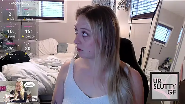 ursluttygf online show from December 17, 2024, 3:16 pm