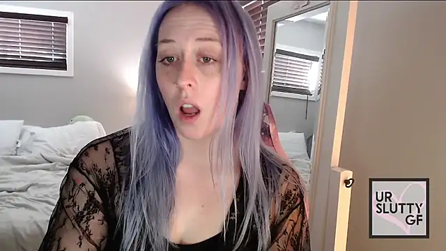 Snapshot of ursluttygf chatting on February 24, 2026, 4:30 pm ursluttygf online show from February 24, 2026, 4:30 pm