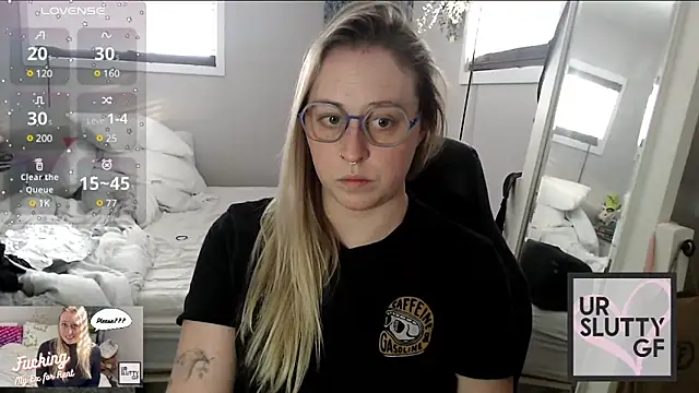 ursluttygf online show from December 14, 2024, 8:40 pm