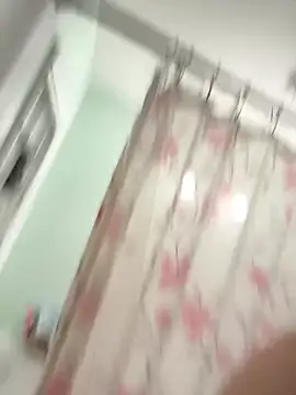 ursluttygf online show from December 29, 2024, 5:12 pm