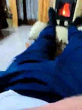 manuel9428 online show from November 18, 2025, 10:13 pm