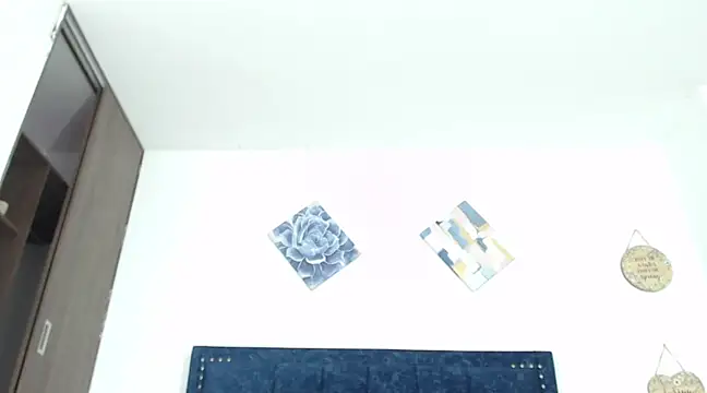 Snapshot of QueenSquirt_ chatting on January 23, 2025, 8:24 pm QueenSquirt online show from January 23, 2025, 8:24 pm