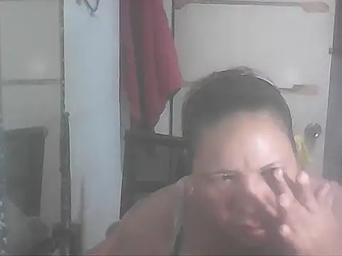 Snapshot of hotwet_mama4uxx chatting on September 11, 2025, 12:32 am hotwet mama4uxx online show from September 11, 2025, 12:32 am