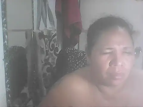 Snapshot of hotwet_mama4uxx chatting on November 6, 2025, 5:11 am hotwet mama4uxx online show from November 6, 2025, 5:11 am
