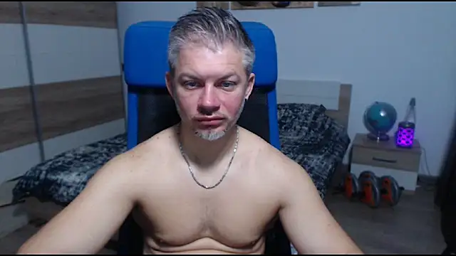 Snapshot of RobbyShawz chatting on November 12, 2025, 7:45 am RobbyShawz online show from November 12, 2025, 7:45 am