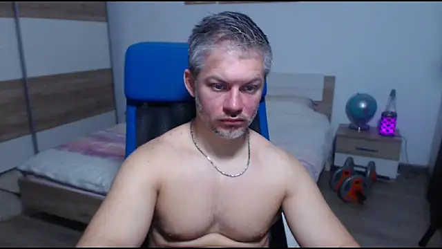 Snapshot of RobbyShawz chatting on December 4, 2025, 8:35 am RobbyShawz online show from December 4, 2025, 8:35 am