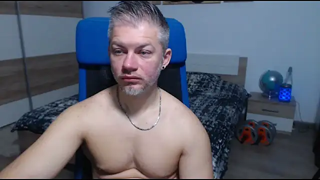 Snapshot of RobbyShawz chatting on November 4, 2025, 5:11 am RobbyShawz online show from November 4, 2025, 5:11 am