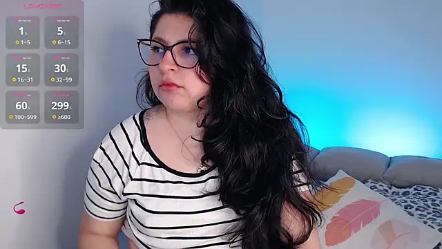 Snapshot of sofix__ chatting on November 18, 2025, 6:55 pm sofix online show from November 18, 2025, 6:55 pm