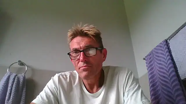 Snapshot of xykenrah@xh chatting on December 26, 2024, 3:10 pm xykenrahxh online show from December 26, 2024, 3:10 pm