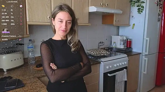 Lunamix online show from March 12, 2025, 4:02 pm