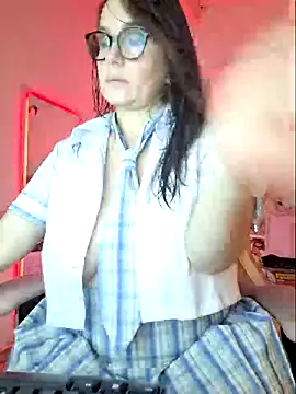 MariaPau 83 online show from March 28, 2026, 5:25 pm