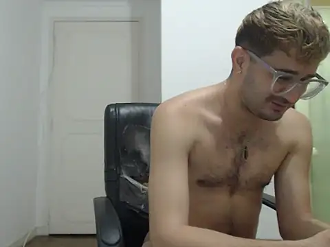 Snapshot of peterannaud chatting on January 11, 2025, 11:02 am peterannaud online show from January 11, 2025, 11:02 am