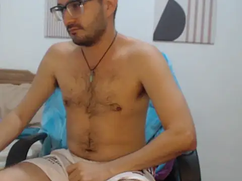 Snapshot of peterannaud chatting on November 17, 2025, 12:20 pm peterannaud online show from November 17, 2025, 12:20 pm