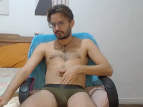 Snapshot of peterannaud chatting on October 8, 2025, 11:34 am peterannaud online show from October 8, 2025, 11:34 am