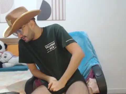 Snapshot of peterannaud chatting on October 10, 2025, 11:22 am peterannaud online show from October 10, 2025, 11:22 am