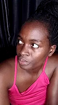 Snapshot of _cutemelania chatting on February 14, 2025, 9:10 pm  cutemelania online show from February 14, 2025, 9:10 pm