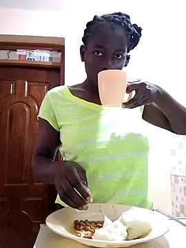 Snapshot of _cutemelania chatting on January 5, 2025, 10:43 am  cutemelania online show from January 5, 2025, 10:43 am