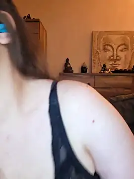 cristalines online show from May 14, 2026, 1:13 am