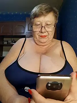 Lena Gaby online show from November 10, 2025, 7:19 pm