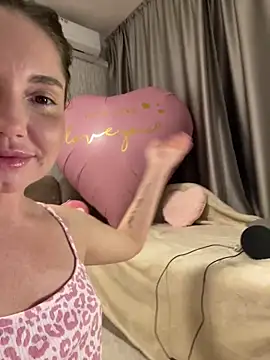 Snapshot of Chel_sea_ chatting on February 15, 2026, 12:22 am Chel sea online show from February 15, 2026, 12:22 am