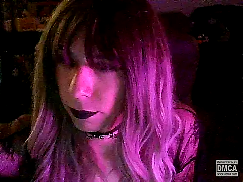 Snapshot of crystalxh chatting on October 27, 2025, 6:20 pm crystalxh online show from October 27, 2025, 6:20 pm