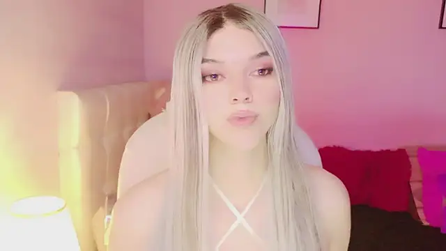 EvaEvangeline online show from April 13, 2026, 5:33 am