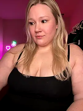 Snapshot of PiggyRose chatting on November 7, 2025, 11:30 pm PiggyRose online show from November 7, 2025, 11:30 pm