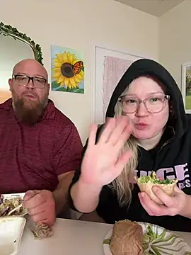 Snapshot of PiggyRose chatting on January 10, 2026, 1:12 am PiggyRose online show from January 10, 2026, 1:12 am