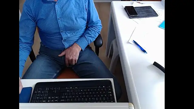 Snapshot of dutchpornking chatting on October 30, 2025, 9:40 am dutchpornking online show from October 30, 2025, 9:40 am