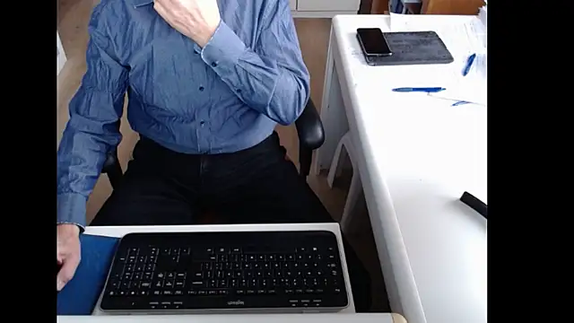 Snapshot of dutchpornking chatting on November 4, 2025, 8:29 am dutchpornking online show from November 4, 2025, 8:29 am