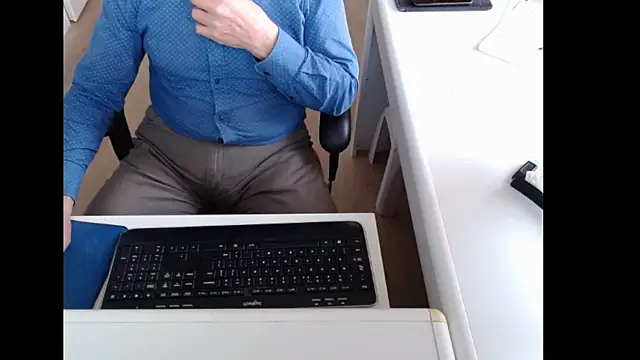 Snapshot of dutchpornking chatting on November 17, 2025, 7:56 am dutchpornking online show from November 17, 2025, 7:56 am