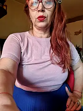 Snapshot of Chriss_Tinaa chatting on June 15, 2026, 4:12 am Chriss Tinaa online show from June 15, 2026, 4:12 am