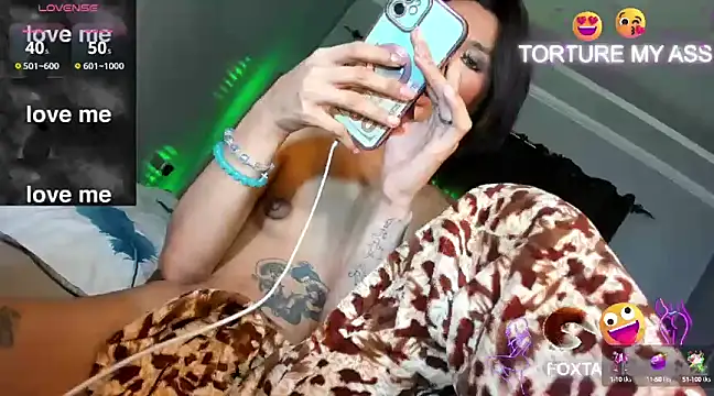 Snapshot of SpiffyFuchsia69 chatting on January 27, 2025, 6:20 pm SpiffyFuchsia69 online show from January 27, 2025, 6:20 pm