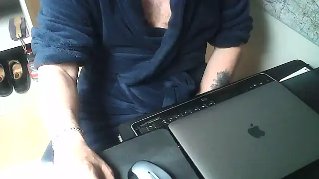 DUDURAxh online show from March 22, 2026, 10:28 am