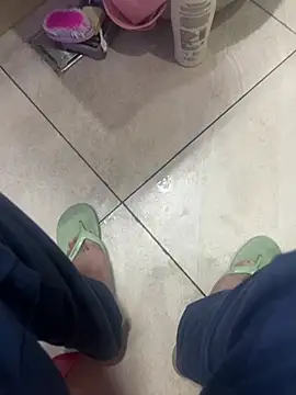 Snapshot of luciferdxm5 chatting on February 7, 2025, 4:06 am luciferdxm5 online show from February 7, 2025, 4:06 am