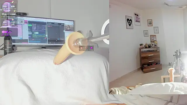 Snapshot of sofi_velez chatting on November 16, 2025, 5:06 pm sofi velez online show from November 16, 2025, 5:06 pm